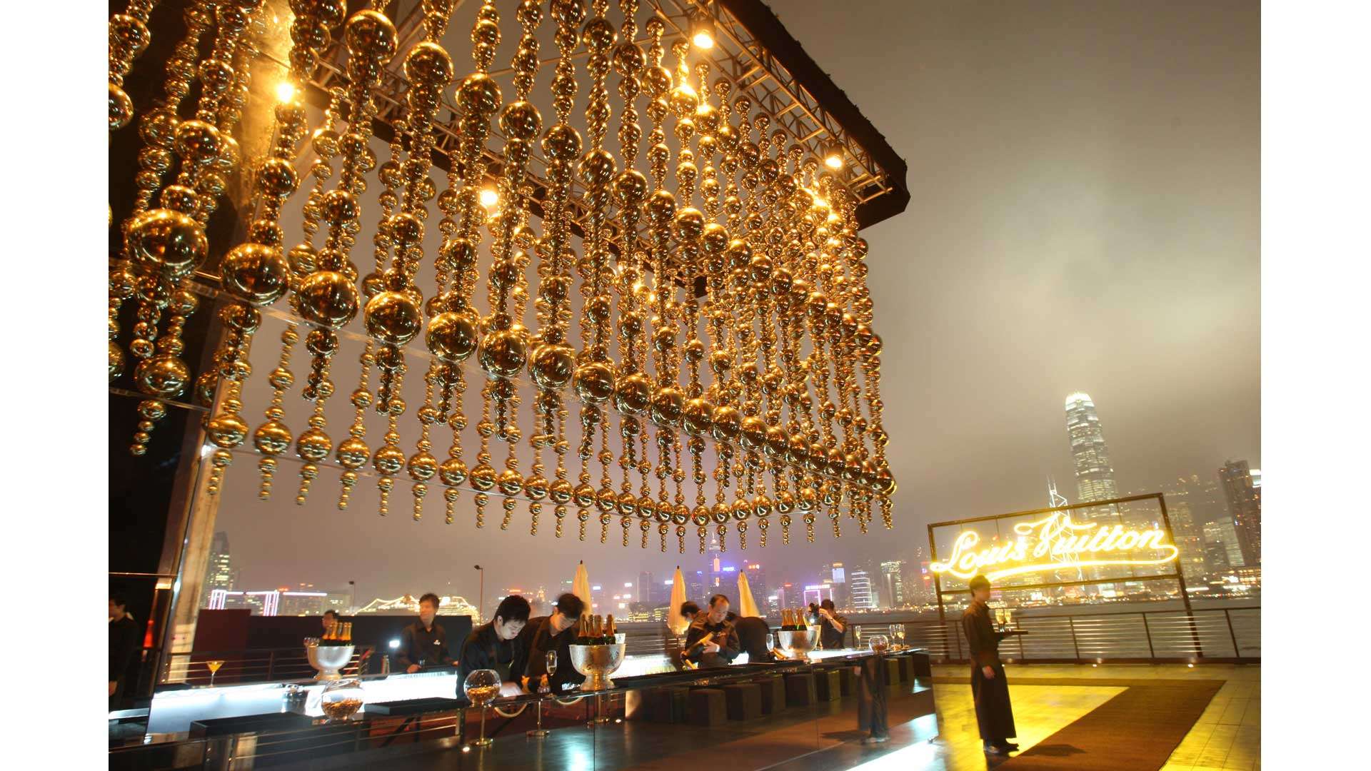 Women tour the new Louis Vuitton Roppongi Hills Store September 4, News  Photo - Getty Images